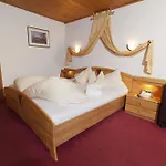 Beauty & Wellness Tirolerhof Hotel 4*