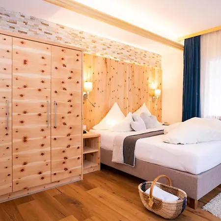 Otel Beauty & Wellness Tirolerhof Nauders