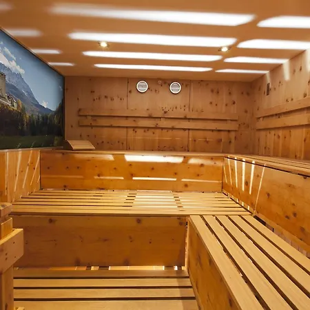 Beauty & Wellness Tirolerhof Otel 4*