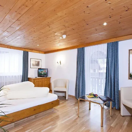 Beauty & Wellness Tirolerhof Otel 4*